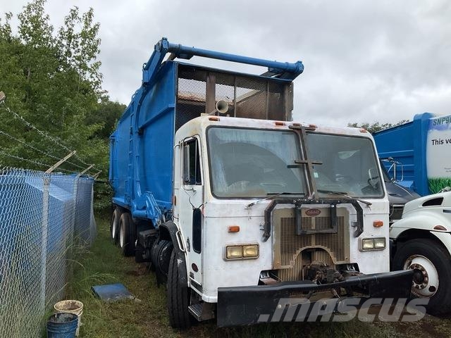 Peterbilt 320 Waste trucks