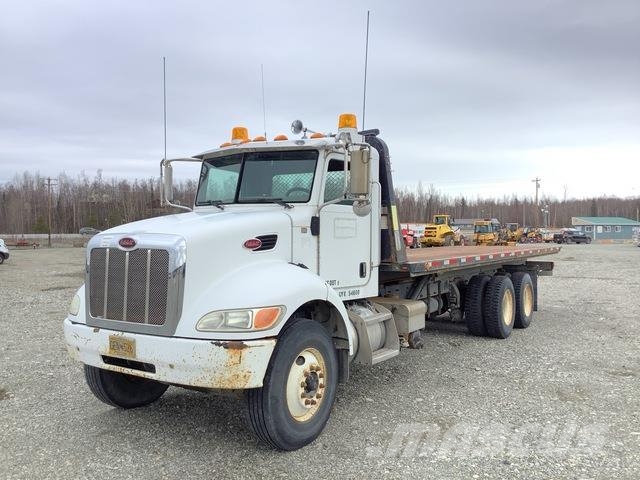 Peterbilt 335 Recovery vehicles