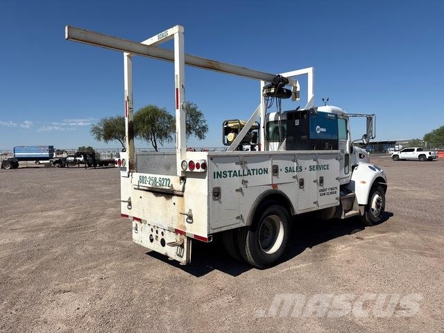 Peterbilt 335 Municipal / general purpose vehicles