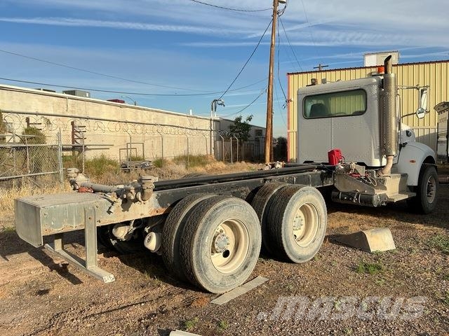 Peterbilt 348 Cabinas
