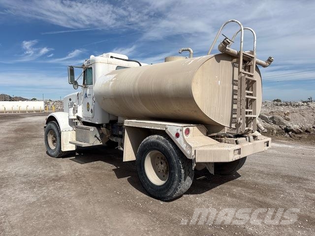 Peterbilt 348 Auto-tanques