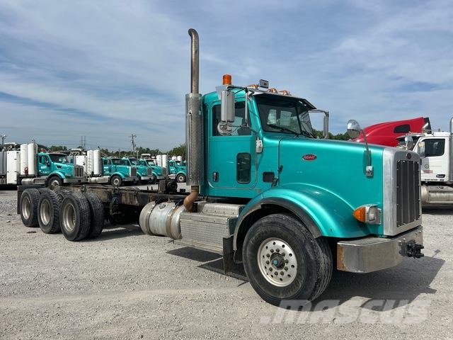 Peterbilt 365 Kabíny a interiér