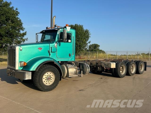Peterbilt 365 Cabins and interior