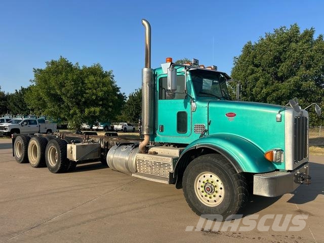 Peterbilt 365 Cabins and interior