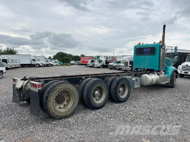 Peterbilt 365 كابينة والداخلية