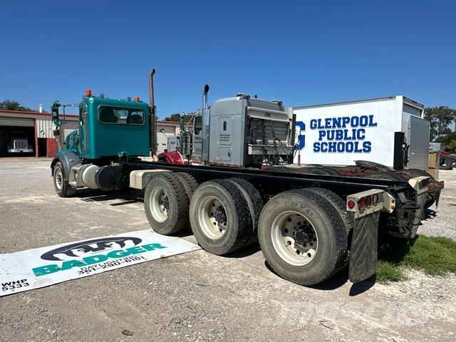 Peterbilt 365 Kabiinid