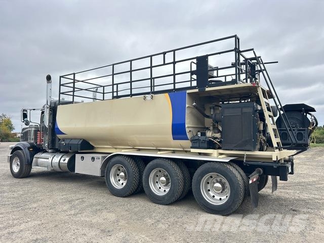 Peterbilt 367 Other farming machines