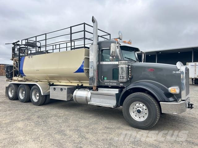 Peterbilt 367 Other farming machines