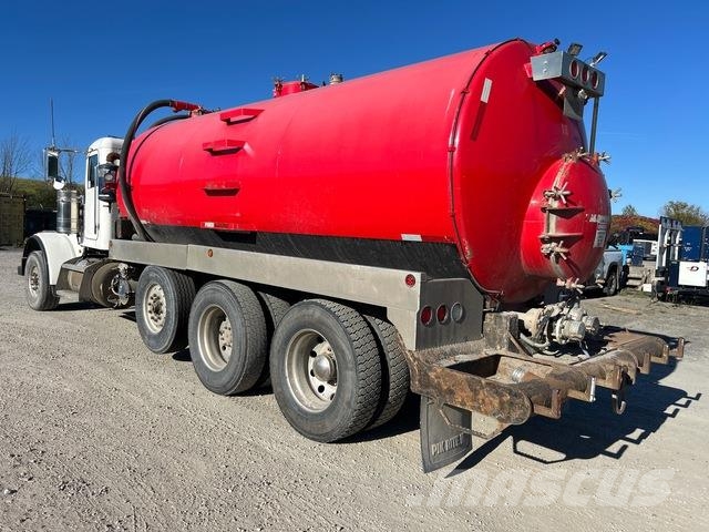 Peterbilt 367 Sewage disposal Trucks