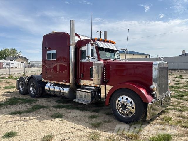 Peterbilt 379X Prime Movers