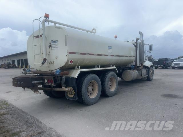 Peterbilt 384 Vandens sunkvežimiai