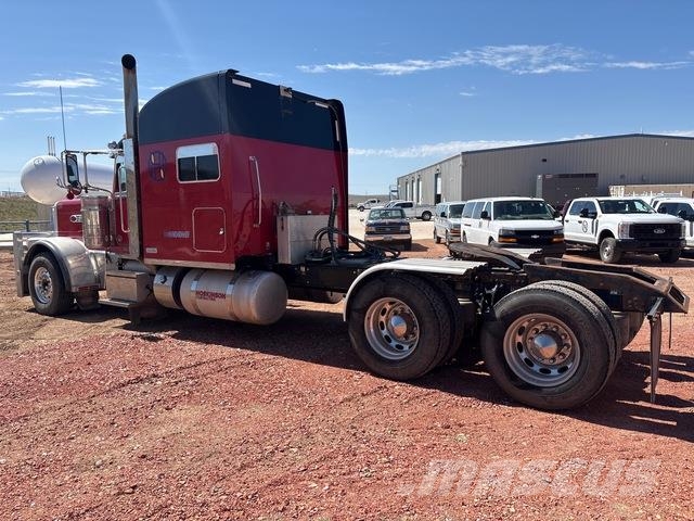 Peterbilt 389 Prime Movers