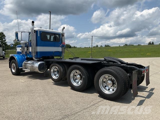 Peterbilt 389 Prime Movers