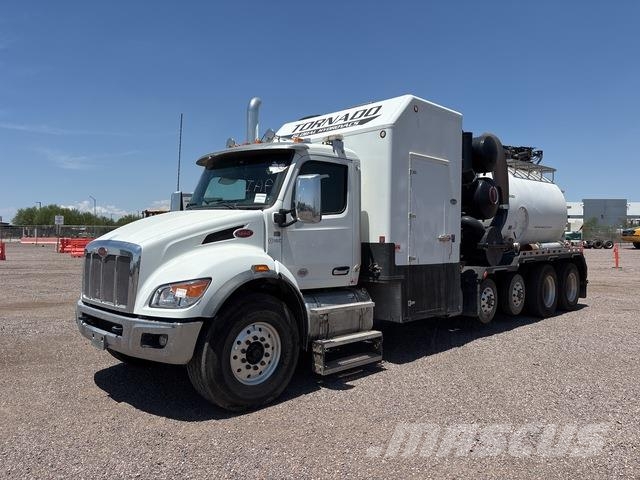 Peterbilt 548 حفارات زحافة