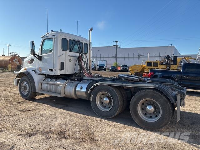 Peterbilt 567 Camiones tractor