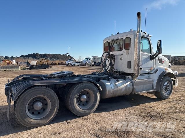 Peterbilt 567 Camiones tractor