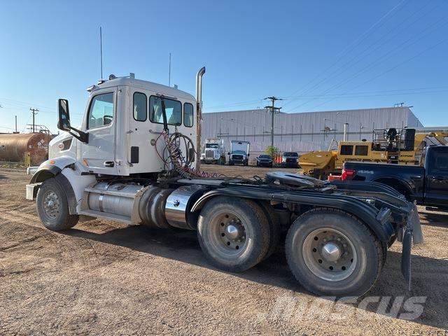 Peterbilt 567 Camiones tractor