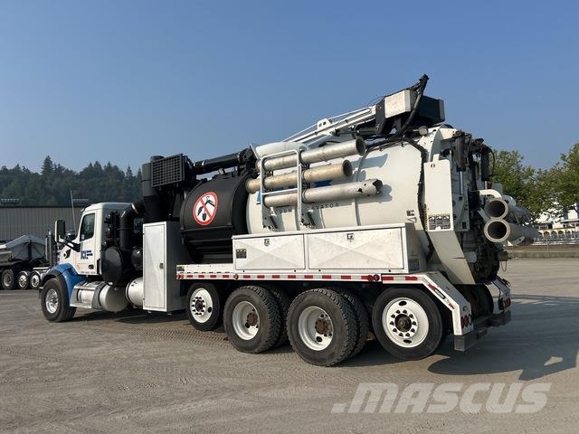 Peterbilt 567 Excavadoras sobre orugas