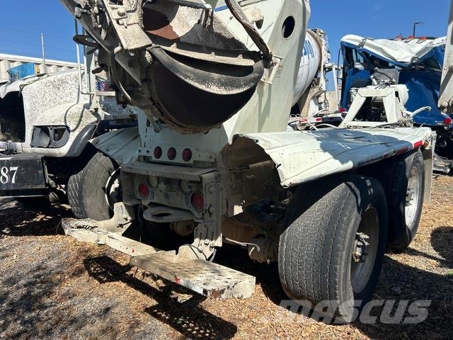 Peterbilt 567 Drugi tovornjaki