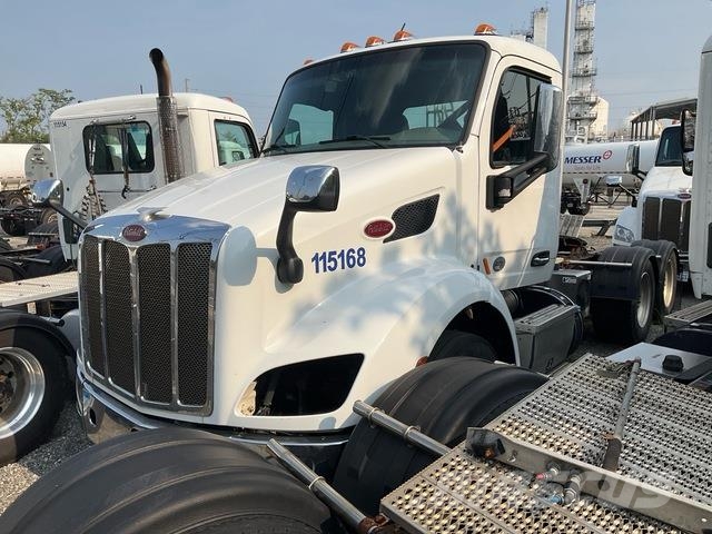 Peterbilt 579 وحدات الجر
