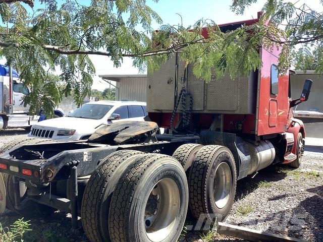 Peterbilt 579 Trekkers