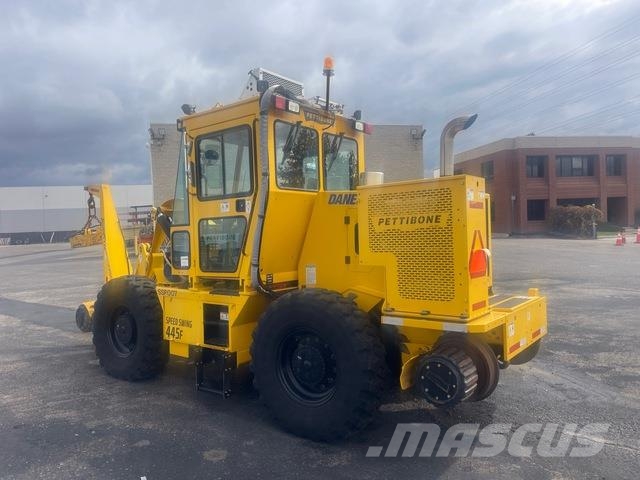 Pettibone Speed Swing 445F Wheel loaders