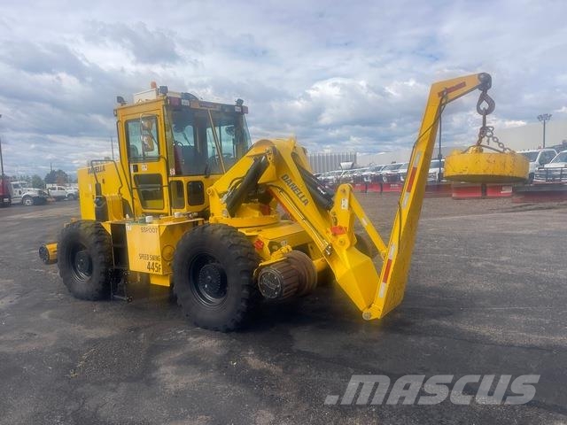 Pettibone Speed Swing 445F Wheel loaders