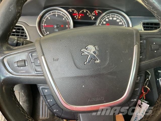 Peugeot 508 سيارات