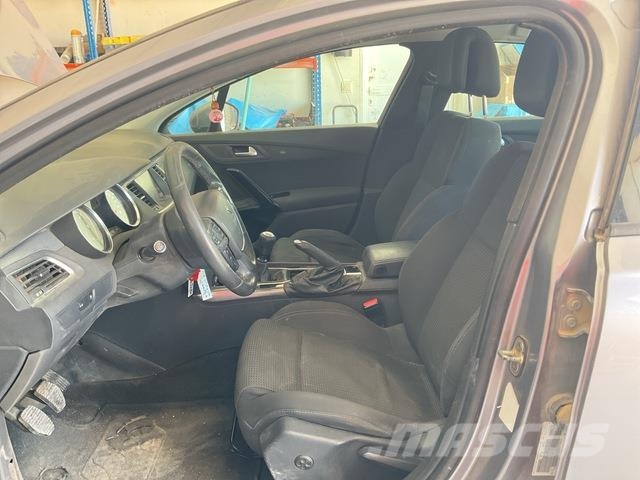 Peugeot 508 سيارات