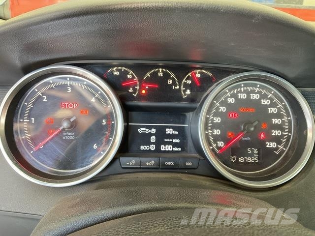 Peugeot 508 سيارات