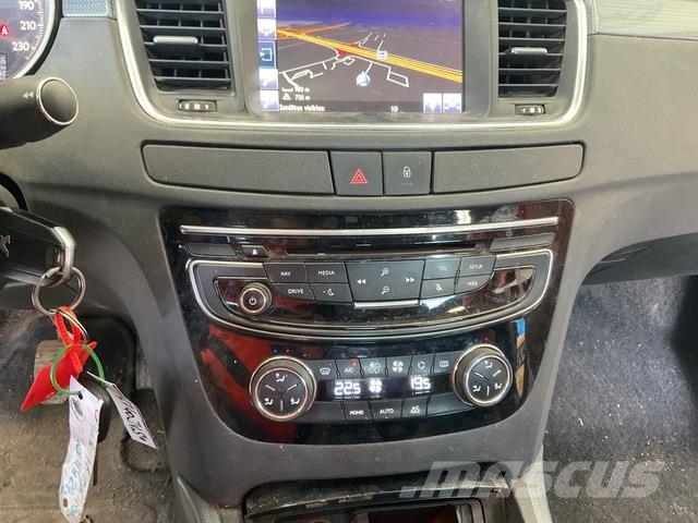 Peugeot 508 سيارات