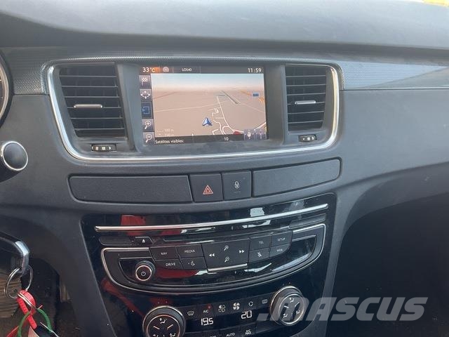 Peugeot 508 سيارات