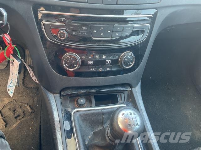 Peugeot 508 سيارات