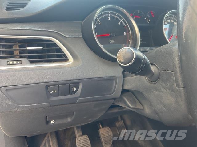 Peugeot 508 سيارات