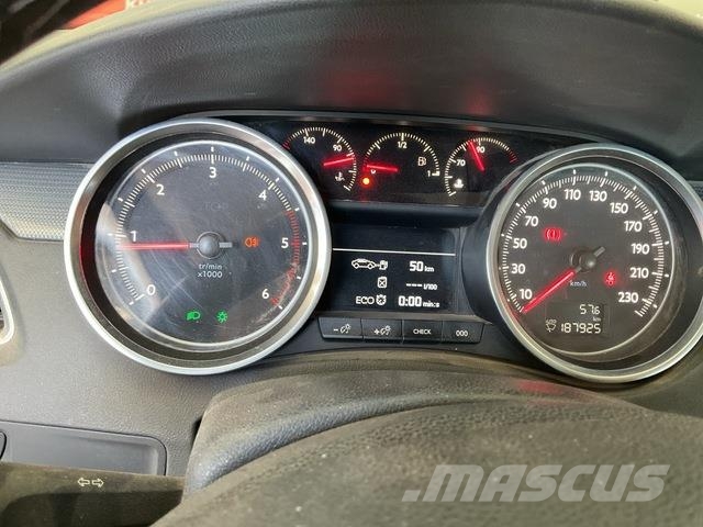 Peugeot 508 سيارات