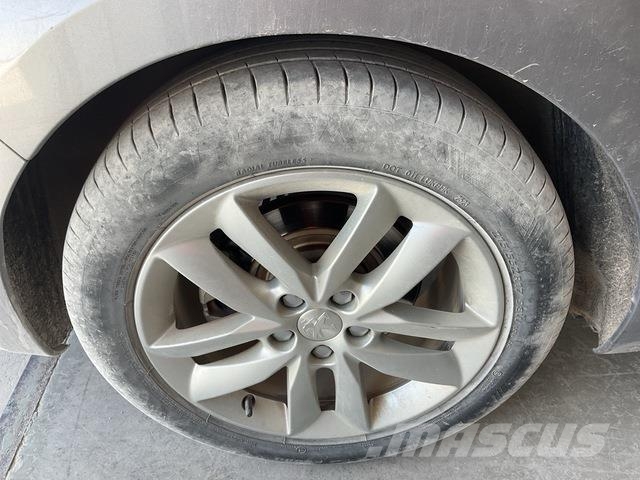 Peugeot 508 سيارات