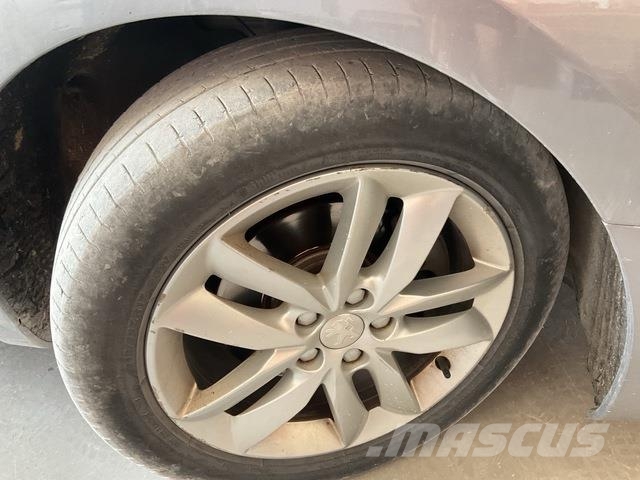 Peugeot 508 سيارات