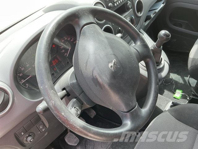 Peugeot Partner Dostavna vozila / kombiji