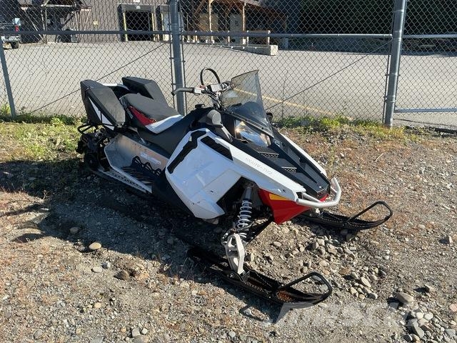 Polaris Switchback Motonieves