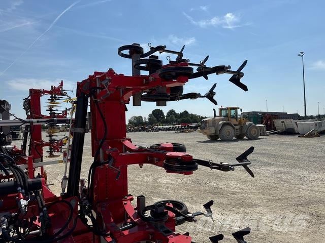 Pöttinger FLEXCARE V4700 Cultivatoren