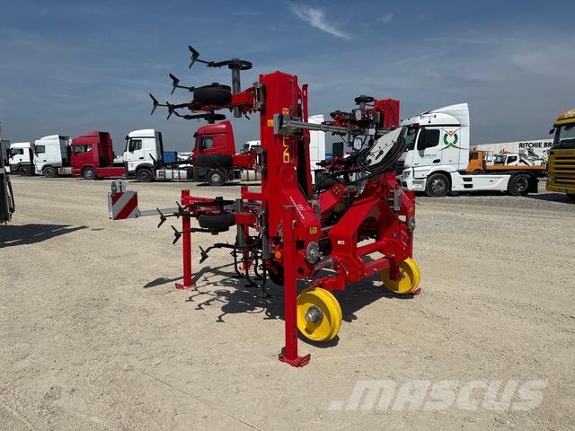 Pöttinger FLEXCARE V4700 Cultivatoren