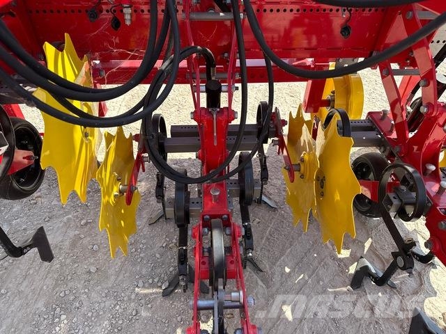 Pöttinger FLEXCARE V6200 Cultivatoare