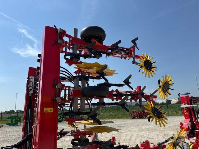 Pöttinger FLEXCARE V6200 Cultivatoare
