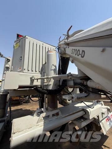 Power Curber 5700D معدات البناء - غير ذلك