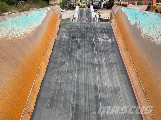 Powerscreen 1400X Screeners