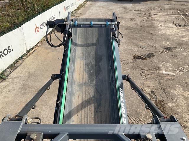 Powerscreen Trakpactor 260 Crushers