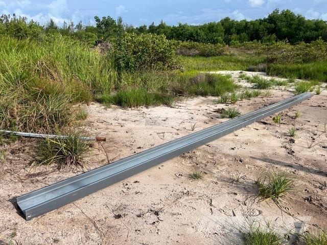 Quantity of (14) 25 ft x 6 in Fiberglass H Beams ( Строителство - Други