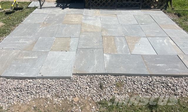 Quantity of (14) Blue Landscaping Paver Stones Lauksaimniecība- Citi