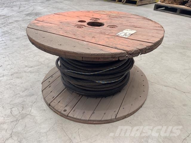 Quantity of 16 mm x 110 Wire Rope - Fits Humma Другие грузоподъемные машины