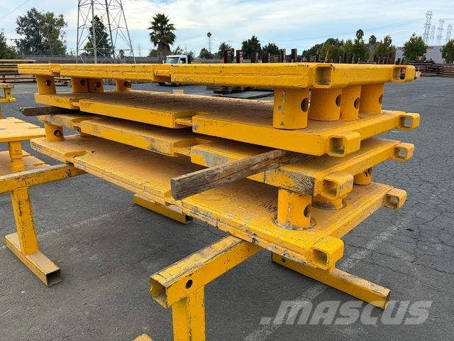 Quantity of (2) 4 ft x 12 ft (4 in Wall) Trench Sh Drilling equipment accessories and spare parts
